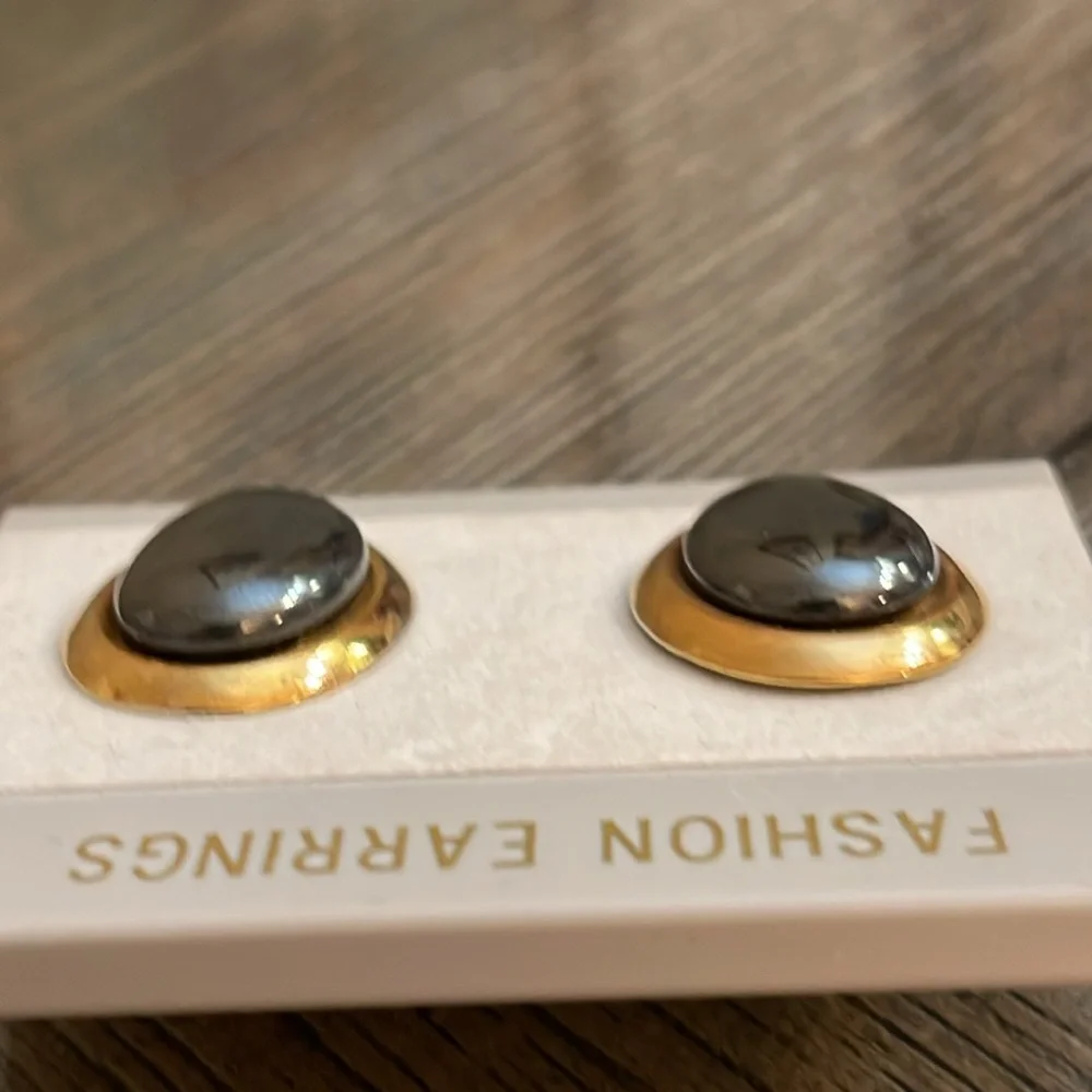 Vintage Hematite Elegant Gold Frame and Black Oval Earrings